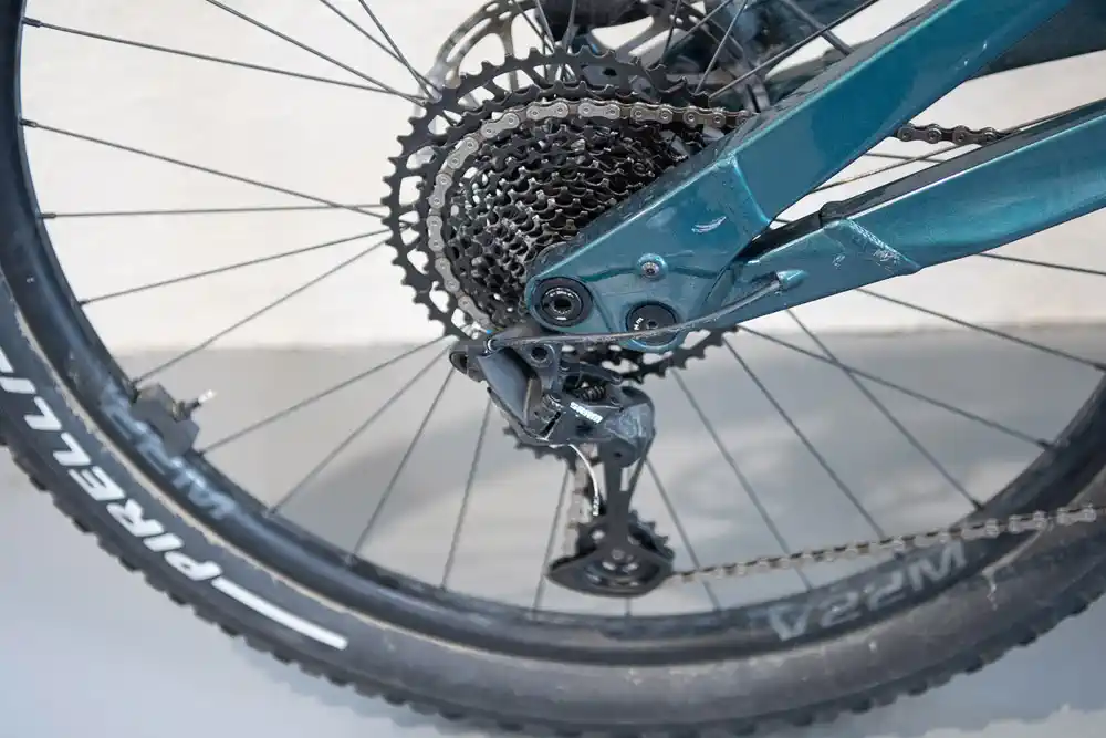 BIANCHI E-VERTIC FX 9.2 - Ex Noleggio - TAGLIA S BIANCHI E-VERTIC FX 9.2 - Ex Noleggio - TAGLIA S - immagine 2