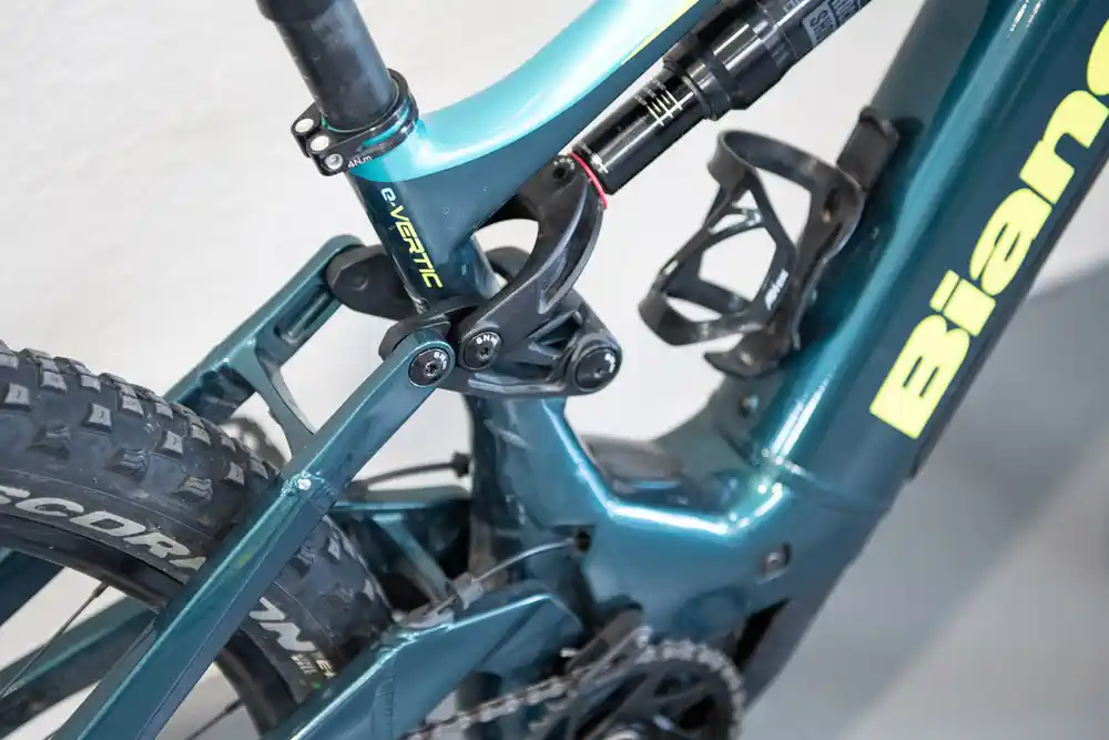 BIANCHI E-VERTIC FX 9.2 - Ex Noleggio - TAGLIA S BIANCHI E-VERTIC FX 9.2 - Ex Noleggio - TAGLIA S - immagine 6