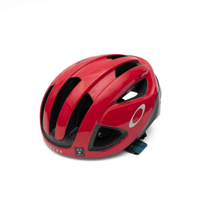 Oakley ARO3 – BlackRed