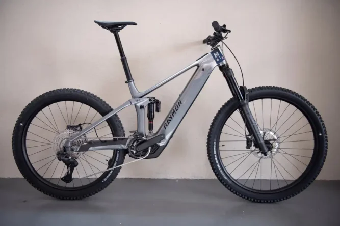 RAYMON VAMOK ULTRA